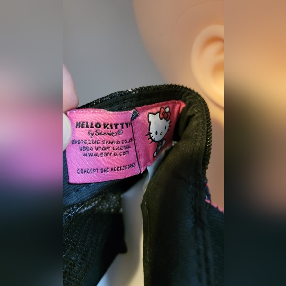 BNWOT Hello Kitty Adjustable Hat - Picture 2 of 6